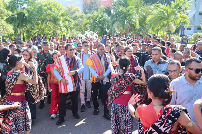 Haru dan Meriah, Kedatangan Melki-Johni di NTT Disambut Beragam Elemen Masyarakat